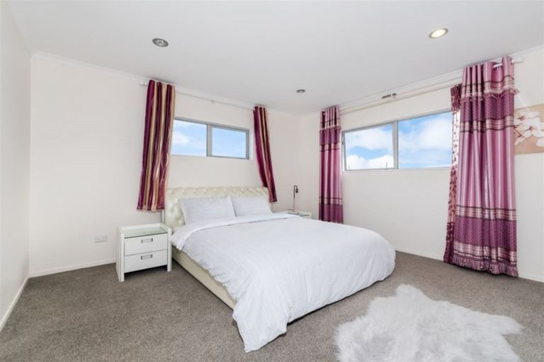 Photo of property in 23 Vino Cina Heights, Ranui, Auckland, 0612