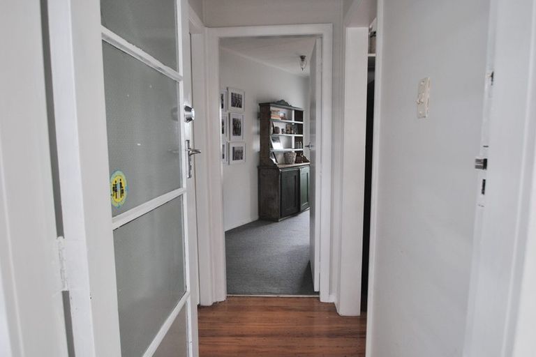 Photo of property in 5 Ruru Crescent, Heretaunga, Upper Hutt, 5018