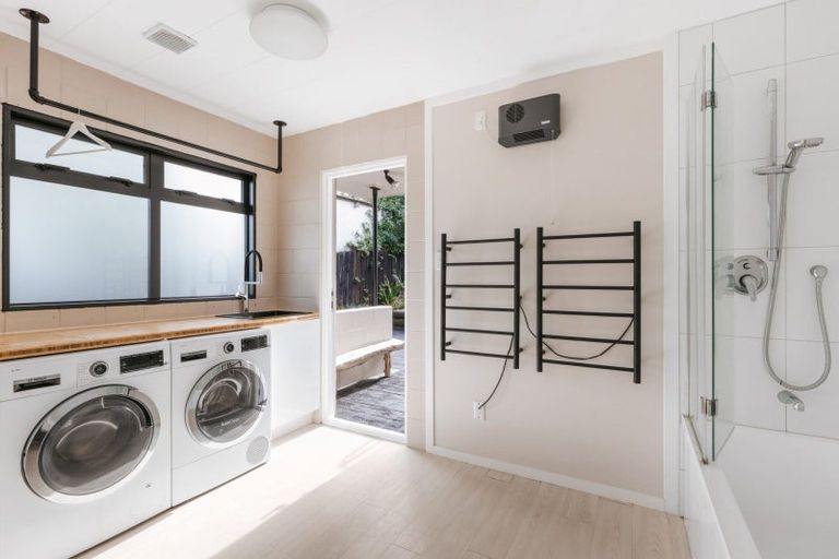 Photo of property in 103b Simpson Road, Papamoa Beach, Papamoa, 3118