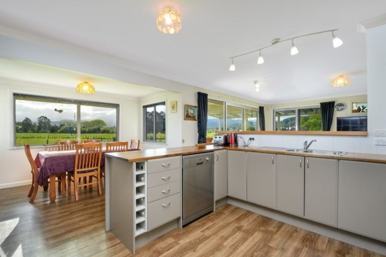 Photo of property in 82 Thorn Road, Dovedale, Wakefield, 7096