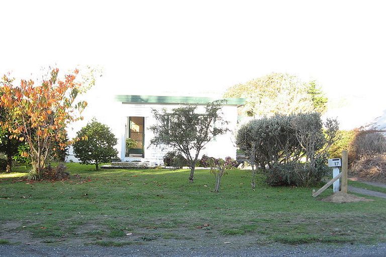 Photo of property in 37 Dale Road, Raumati South, Paraparaumu, 5032