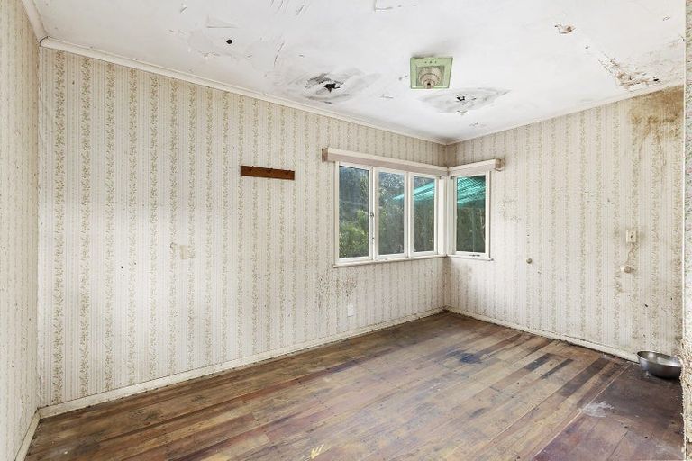 Photo of property in 31 View Road, Titahi Bay, Porirua, 5022