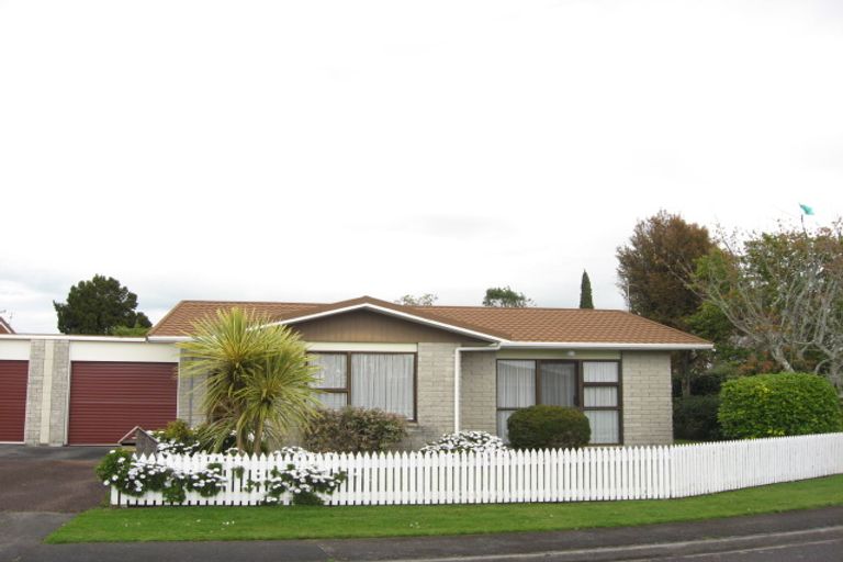 Photo of property in 3 Nursery Place, Westown, New Plymouth, 4310
