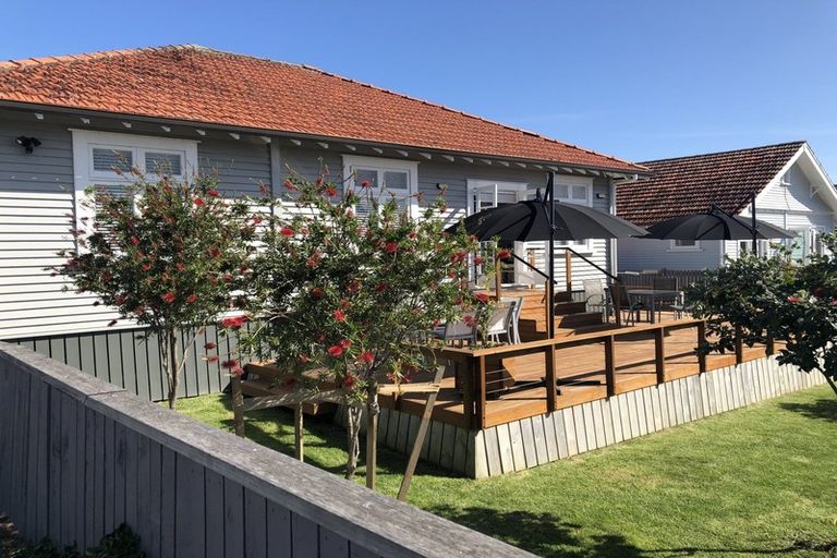 Photo of property in 1 Cochrane Road, Hobsonville, Auckland, 0616