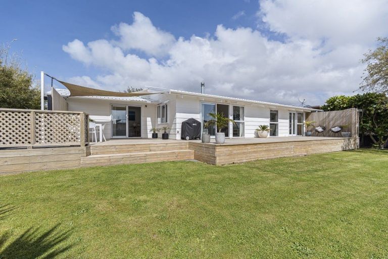 Photo of property in 46 Donnelly Street, Oakura, 4314