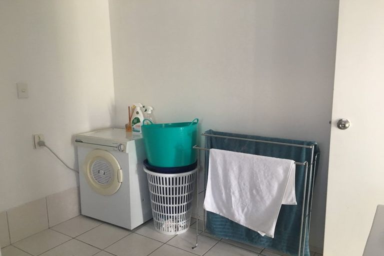 Photo of property in 30 Megan Avenue, Pakuranga Heights, Auckland, 2010