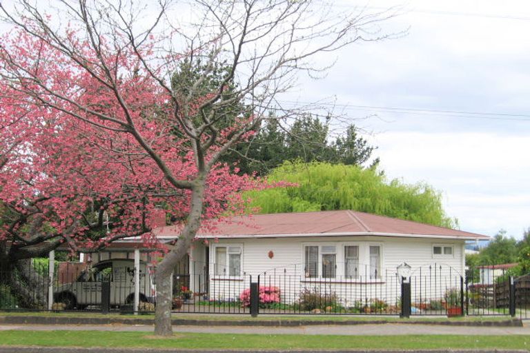 Photo of property in 118 Clayton Road, Mangakakahi, Rotorua, 3015
