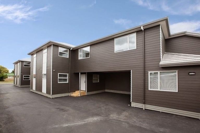 Photo of property in 1/52 Helena Road, Hillcrest, Hamilton, 3216