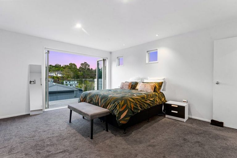 Photo of property in 11 Landvale Court, Browns Bay, Auckland, 0630