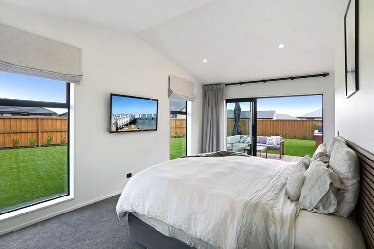 Photo of property in 3 Hunter Lane, Amberley, 7410