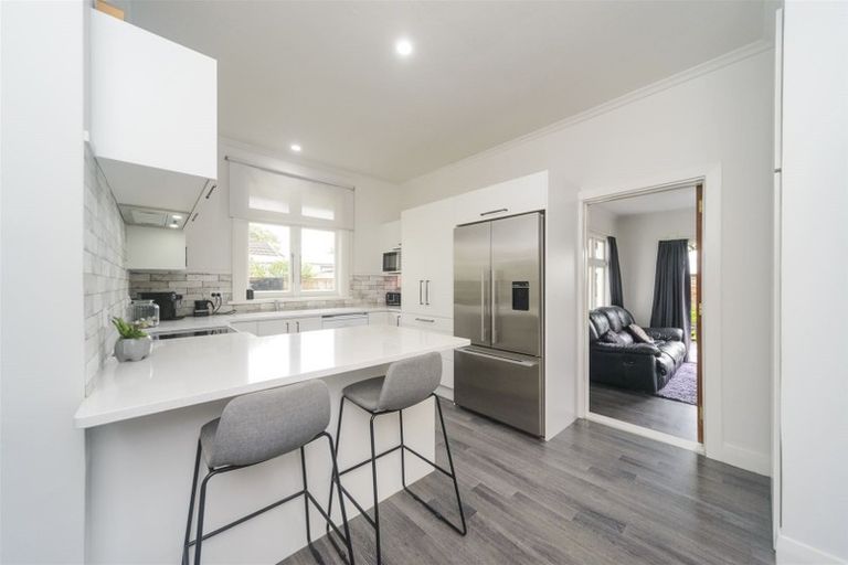 Photo of property in 27 Lyndhurst Street, Takaro, Palmerston North, 4412