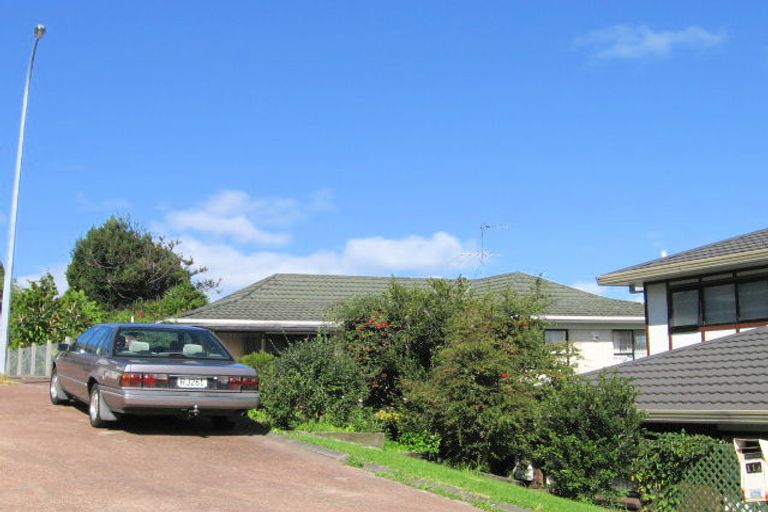 Photo of property in 2/11 Basilton Close, Bucklands Beach, Auckland, 2012