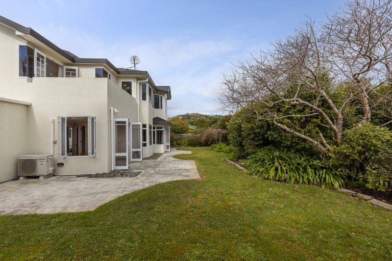 Photo of property in 40 Samwell Drive, Whitby, Porirua, 5024