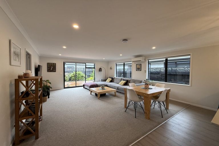 Photo of property in 51 Hills View Drive, Papamoa, 3118