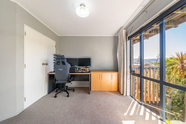 Photo of property in 12 The Anchorage, Whitby, Porirua, 5024