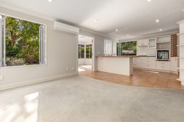 Photo of property in 40 Samwell Drive, Whitby, Porirua, 5024