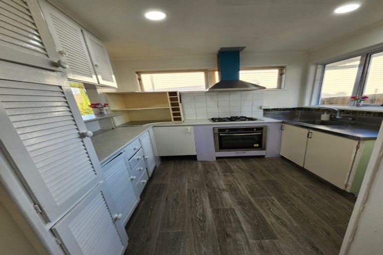 Photo of property in 48 Cardiff Road, Pakuranga, Auckland, 2010