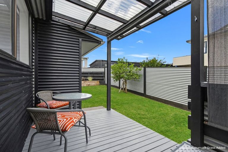 Photo of property in 81 Simpson Road, Papamoa Beach, Papamoa, 3118