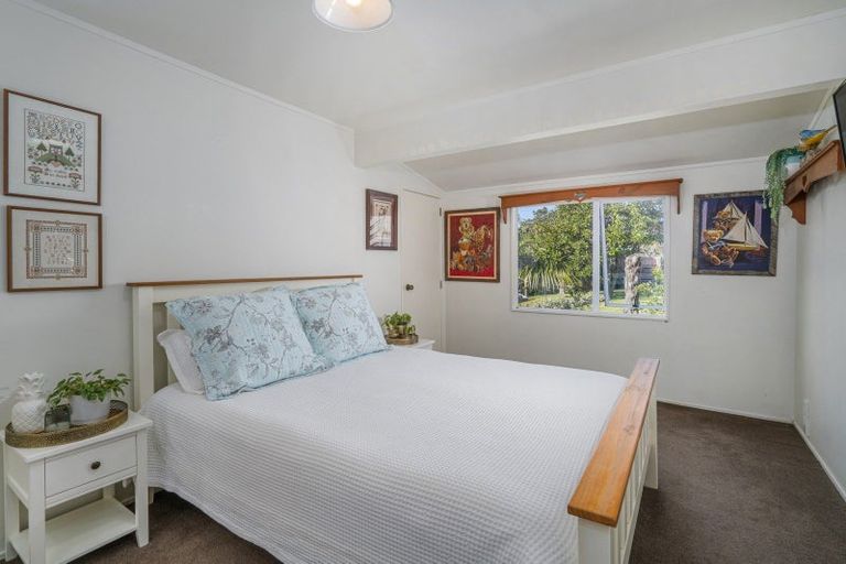 Photo of property in 19 Grange Road, Hahei, Whitianga, 3591