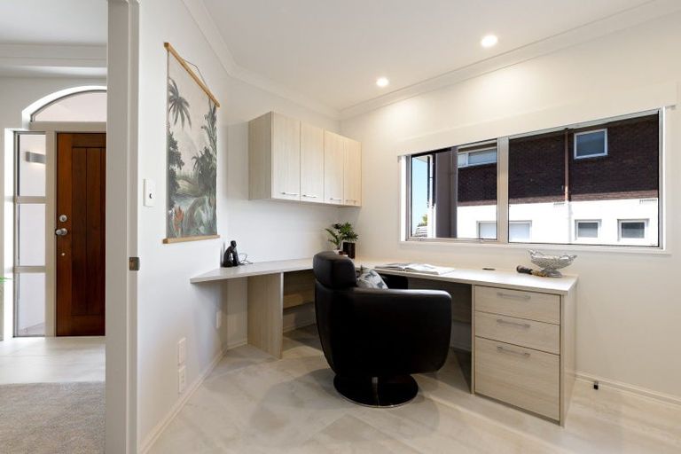 Photo of property in 3 Seaview Road, Otumoetai, Tauranga, 3110