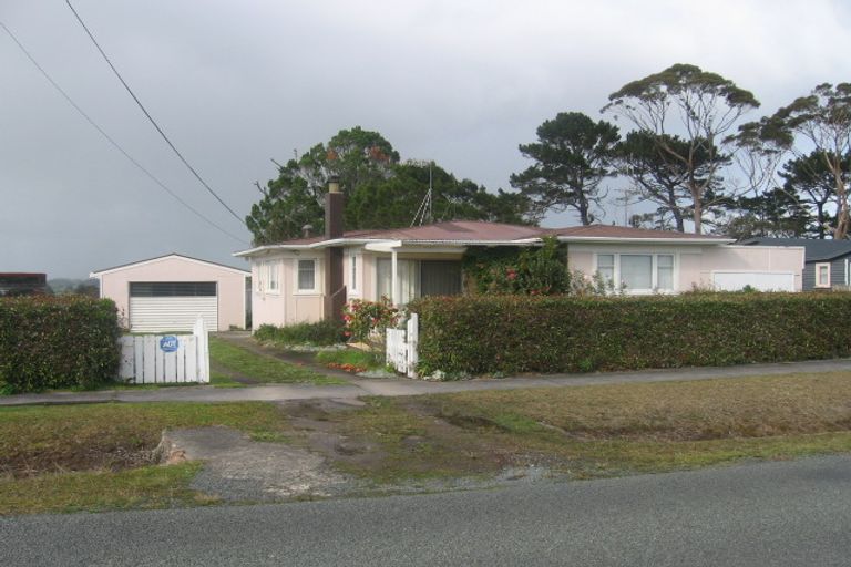 Photo of property in 58 West Coast Road, Te Kopuru, 0371