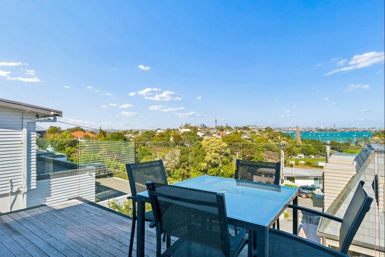 Photo of property in 15b Wilding Avenue, Northcote Point, Auckland, 0627