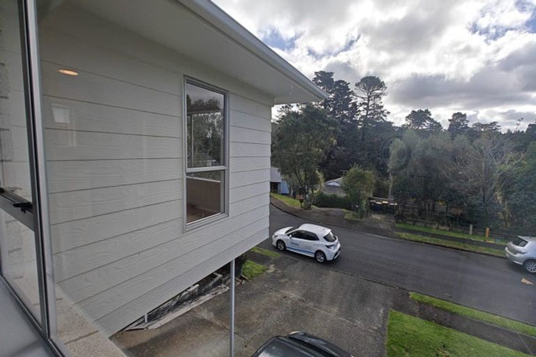 Photo of property in 1/4 Mahuta Grove, Northcote, Auckland, 0627