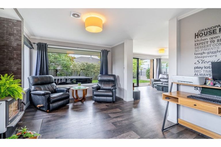 Photo of property in 9 Charles Street, Grasmere, Invercargill, 9810