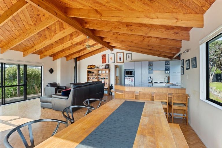 Photo of property in 9 Moana Street, Otaki Beach, Otaki, 5512