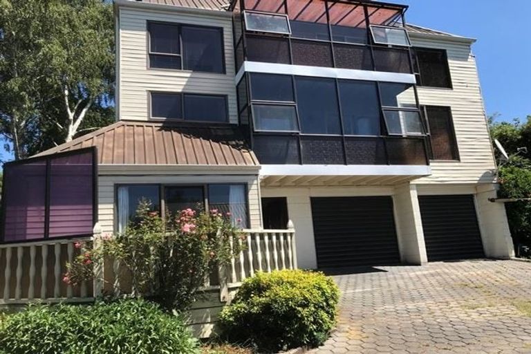 Photo of property in 28 Sedgwick Way, Westmorland, Christchurch, 8025