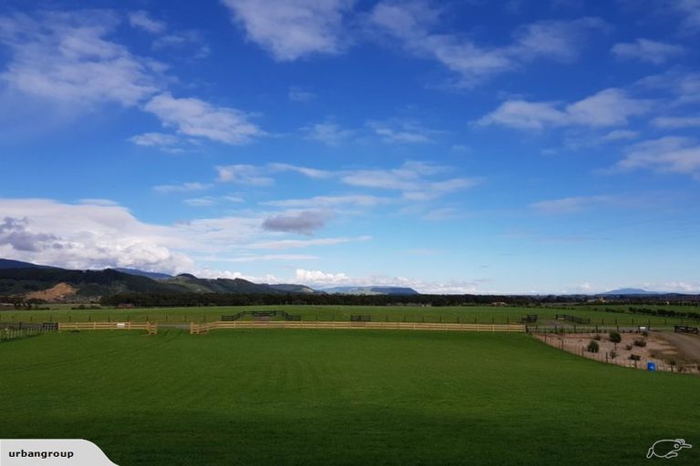 Photo of property in 75 Ohau Terraces, Ohau, 5570