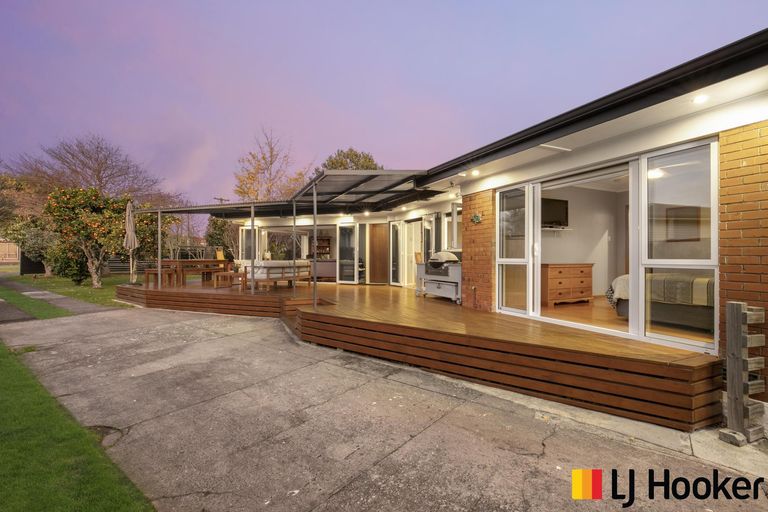 Photo of property in 18 Hill Crescent, Papakura, 2110
