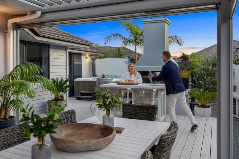 Photo of property in 43 Oceania Sands Way, Papamoa Beach, Papamoa, 3118