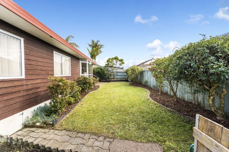 Photo of property in 2/73 Vintage Drive, Henderson, Auckland, 0612