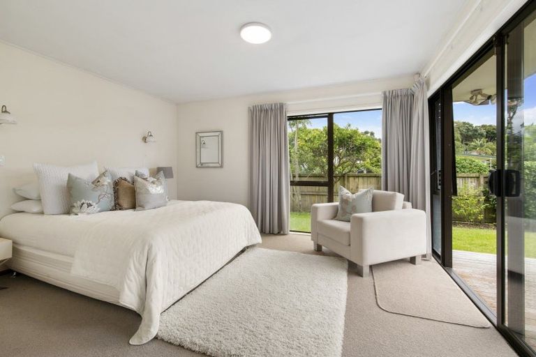 Photo of property in 33 Uppingham Crescent, Hillcrest, Auckland, 0627