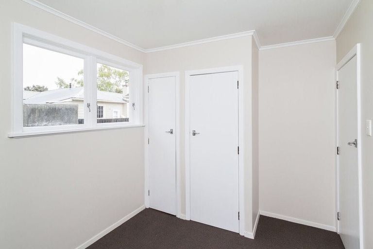 Photo of property in 2/5 Hinemoa Street, Waiwhetu, Lower Hutt, 5010