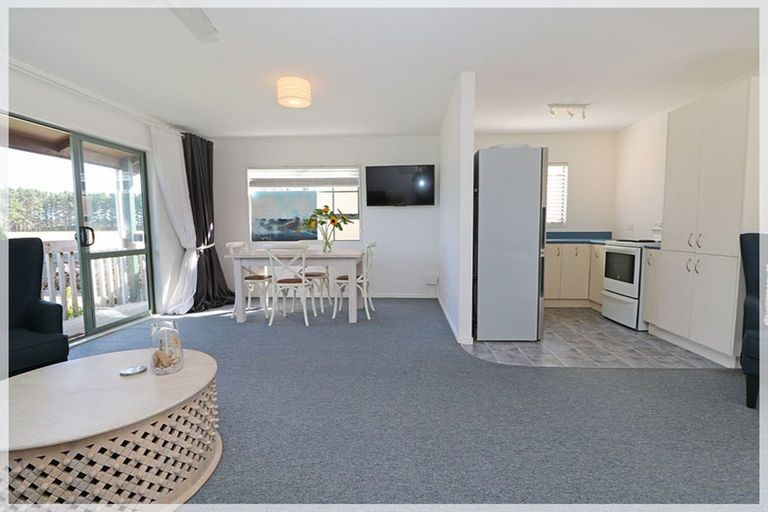 Photo of property in 13 Te Awa Street, Foxton Beach, Foxton, 4815