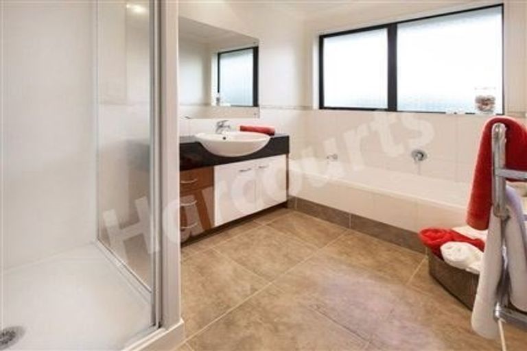 Photo of property in 115 Cyril French Drive, Flat Bush, Auckland, 2016