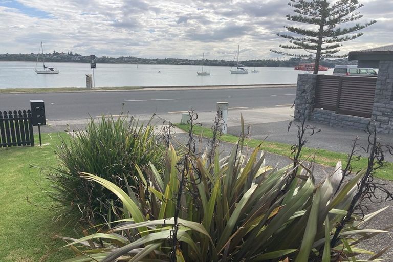 Photo of property in 2/12 The Parade, Bucklands Beach, Auckland, 2012