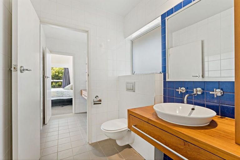 Photo of property in 603 East Coast Road, Browns Bay, Auckland, 0632