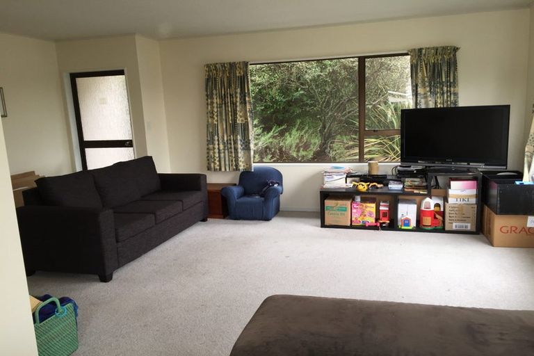 Photo of property in 3 Maracas Crescent, Grenada Village, Wellington, 6037