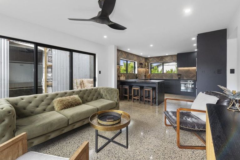 Photo of property in 127 Bethells Road, Waitakere, 0781