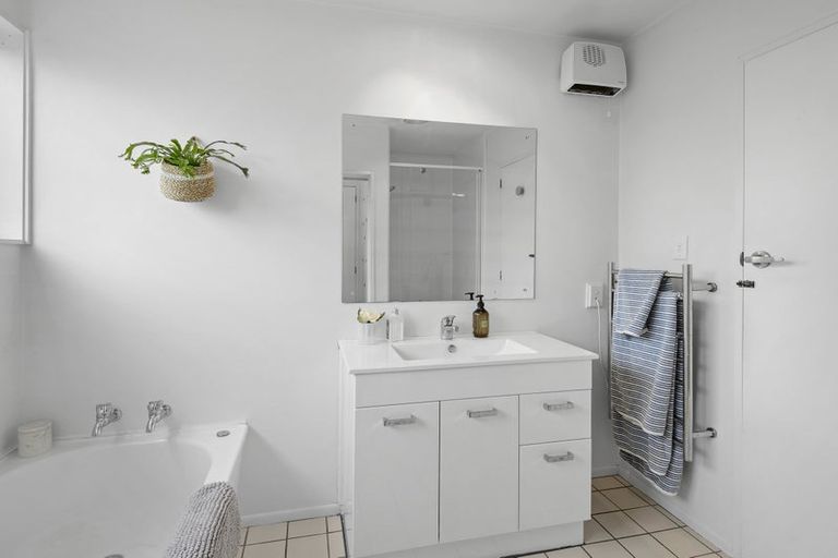 Photo of property in 23 Greenock Street, Redwood, Christchurch, 8051