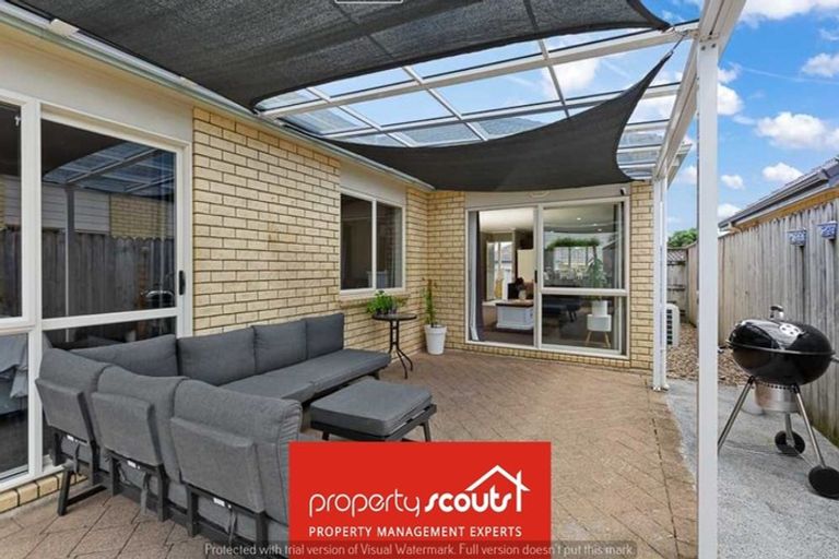 Photo of property in 10 Peachstone Lane, Henderson, Auckland, 0612