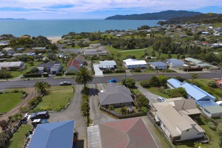 Photo of property in 27 Berghan Road, Coopers Beach, 0420