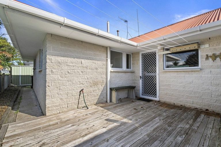 Photo of property in 1b Hendon Place, West End, Palmerston North, 4412