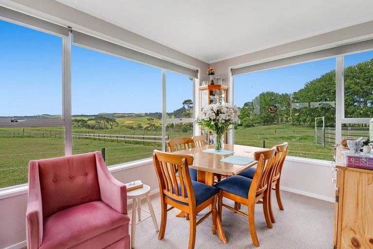Photo of property in 47 Crosland Road, South Head, Helensville, 0874