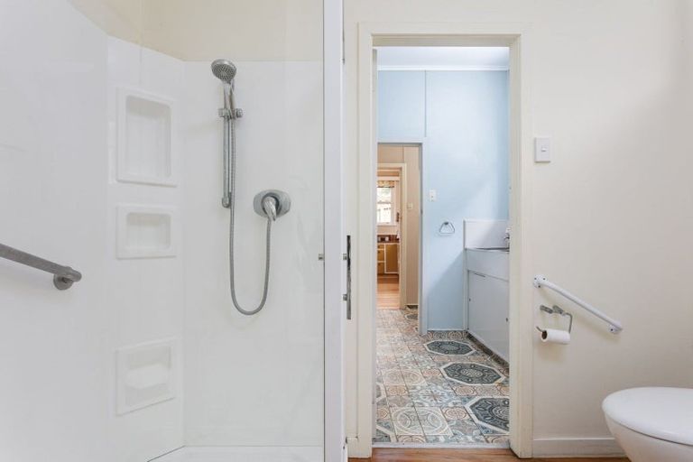 Photo of property in 13 Seddon Crescent, Whataupoko, Gisborne, 4010