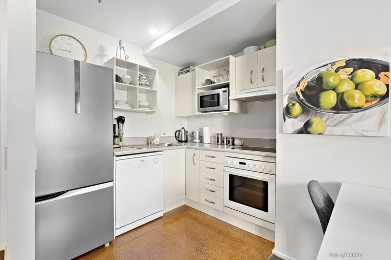Photo of property in Courtenay Apartments, 512/120 Courtenay Place, Te Aro, Wellington, 6011