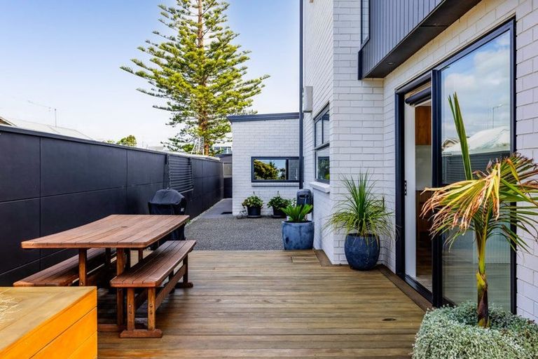 Photo of property in 12 Te Ara O Ngakeiha, Fitzroy, New Plymouth, 4312